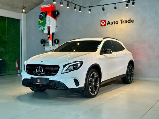 MERCEDES-BENZ-GLA 200-2019