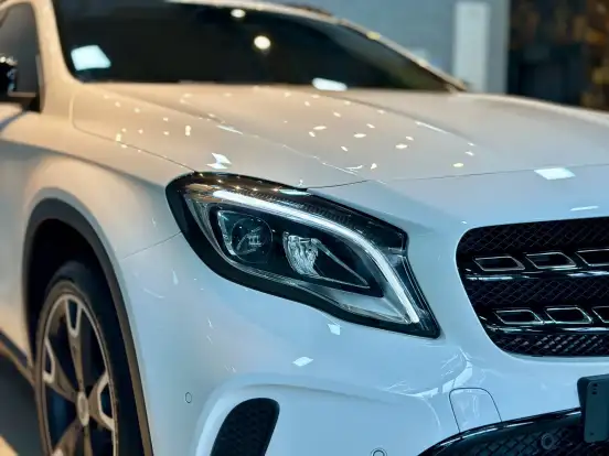 MERCEDES-BENZ-GLA 200-2019