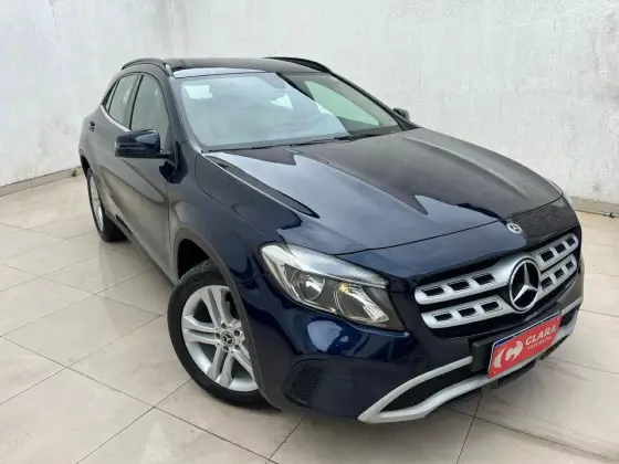 MERCEDES-BENZ GLA 200 1.6 CGI FLEX STYLE 7G-DCT