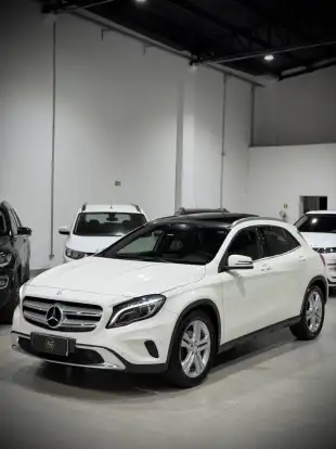 MERCEDES-BENZ-GLA 200-2014