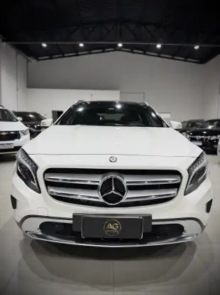 MERCEDES-BENZ-GLA 200-2014