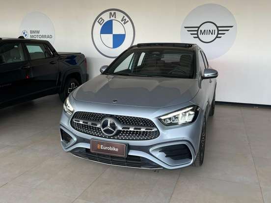 MERCEDES-BENZ-GLA 200-2024