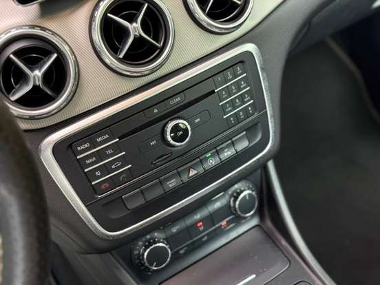 MERCEDES-BENZ-GLA 200-1.6 CGI ADVANCE 16V TURBO FLEX 4P AUTOMÁTICO MERCEDES-BENZ-GLA 200-2016