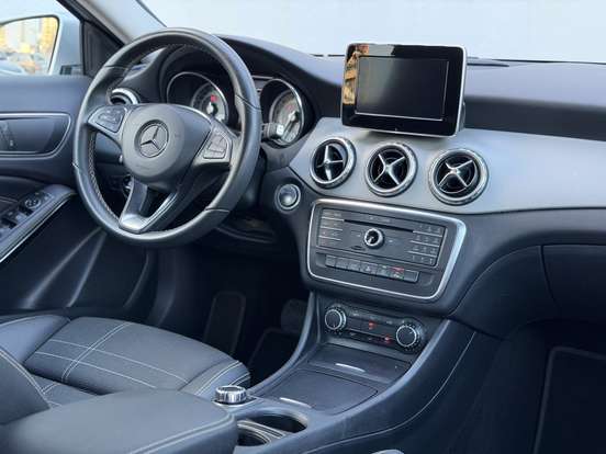 MERCEDES-BENZ-GLA 200-1.6 CGI ADVANCE 16V TURBO FLEX 4P AUTOMÁTICO MERCEDES-BENZ-GLA 200-2017