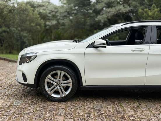 MERCEDES-BENZ-GLA 200-1.6 CGI FLEX STYLE 7G-DCT MERCEDES-BENZ-GLA 200-2018