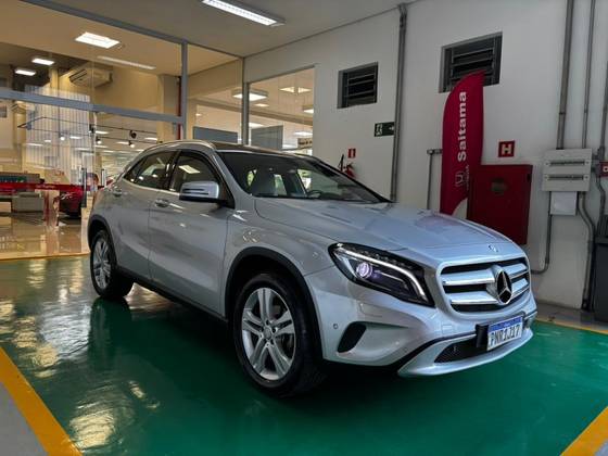 MERCEDES-BENZ GLA 200 1.6 CGI VISION 16V TURBO GASOLINA 4P AUTOMÁTICO