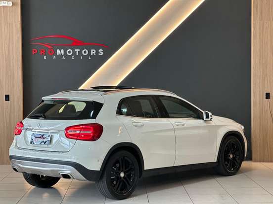 MERCEDES-BENZ-GLA 200-1.6 CGI VISION BLACK EDITION 16V TURBO GASOLINA 4P AUTOMÁTICO MERCEDES-BENZ-GLA 200-2014