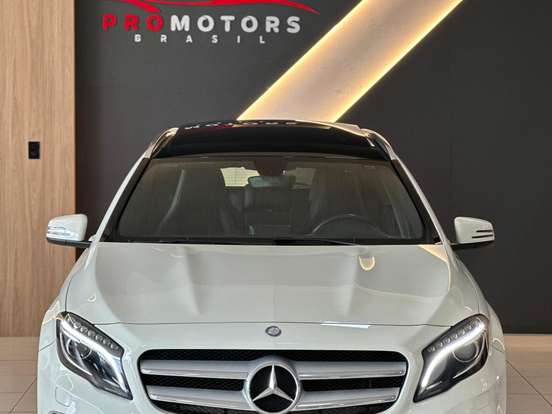 MERCEDES-BENZ-GLA 200-1.6 CGI VISION BLACK EDITION 16V TURBO GASOLINA 4P AUTOMÁTICO MERCEDES-BENZ-GLA 200-2014