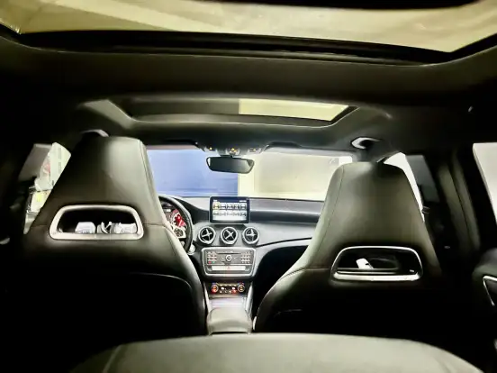 MERCEDES-BENZ-GLA 250-2018