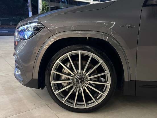 MERCEDES-BENZ-GLA 35 AMG-2024