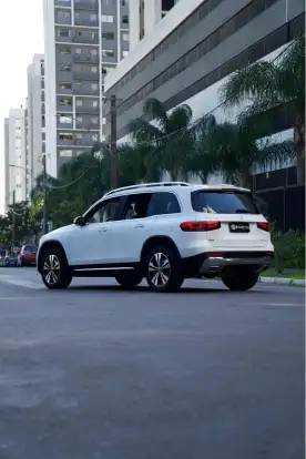 MERCEDES-BENZ-GLB 200-2021