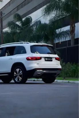 MERCEDES-BENZ-GLB 200-2021