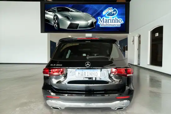 MERCEDES-BENZ-GLB 200-2023