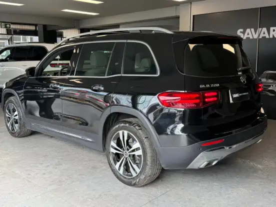 MERCEDES-BENZ-GLB 220-2.0 MHEV PROGRESSIVE 4MATIC 8G-DCT MERCEDES-BENZ-GLB 220-2024