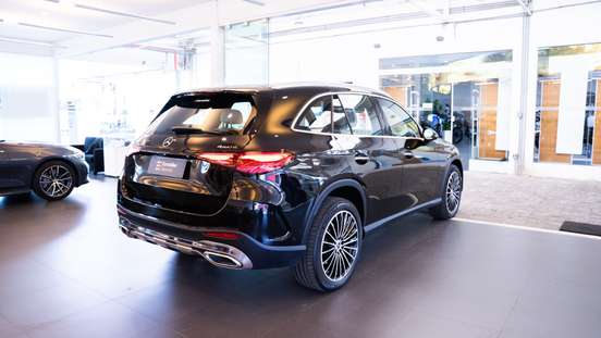 MERCEDES-BENZ-GLC 300-2025