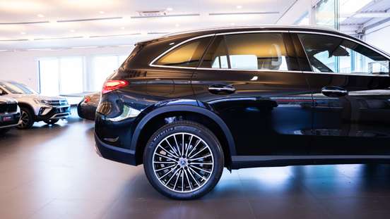 MERCEDES-BENZ-GLC 300-2025