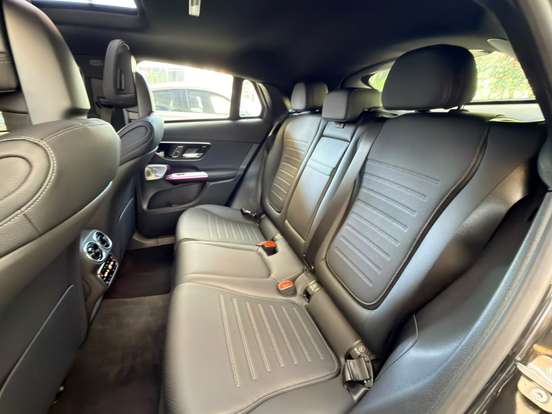 MERCEDES-BENZ-GLC 300-2026