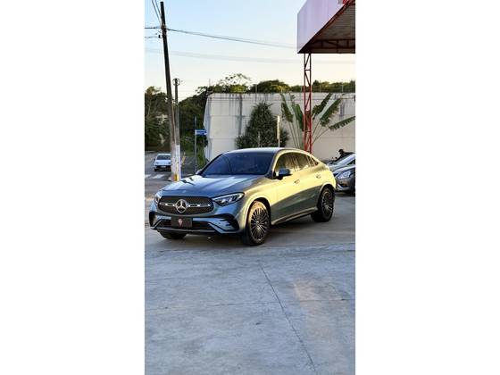MERCEDES-BENZ GLC 300 2.0 MHEV AMG LINE COUPÉ 4MATIC 9G-TRONIC