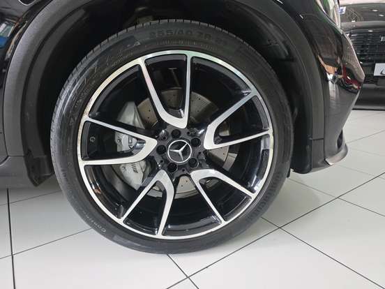 MERCEDES-BENZ-GLC 43 AMG-2019