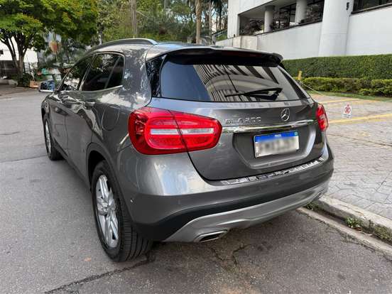 MERCEDES-BENZ-GLA 200-1.6 CGI ADVANCE 16V TURBO GASOLINA 4P AUTOMÁTICO MERCEDES-BENZ-GLA 200-2015