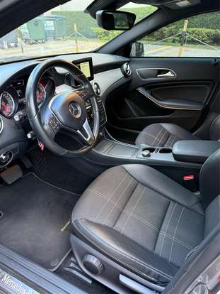 MERCEDES-BENZ-GLA 200-2015