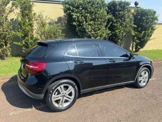 MERCEDES-BENZ-GLA 200-2019