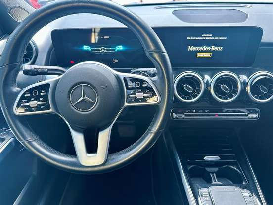 MERCEDES-BENZ-GLB 200-2021