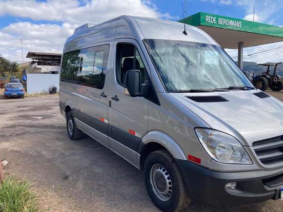 MERCEDES-BENZ-SPRINTER-2.2 415 CDI VAN 16 LUGARES TETO ALTO 16V BI-TURBO DIESEL MANUAL MERCEDES-BENZ-SPRINTER-2015