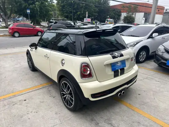MINI-COOPER-1.6 S 16V TURBO GASOLINA 2P AUTOMÁTICO MINI-COOPER-2013
