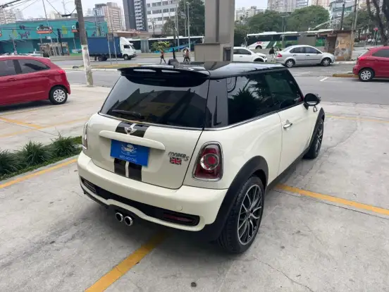 MINI-COOPER-1.6 S 16V TURBO GASOLINA 2P AUTOMÁTICO MINI-COOPER-2013