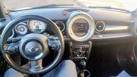 MINI-COOPER-2010