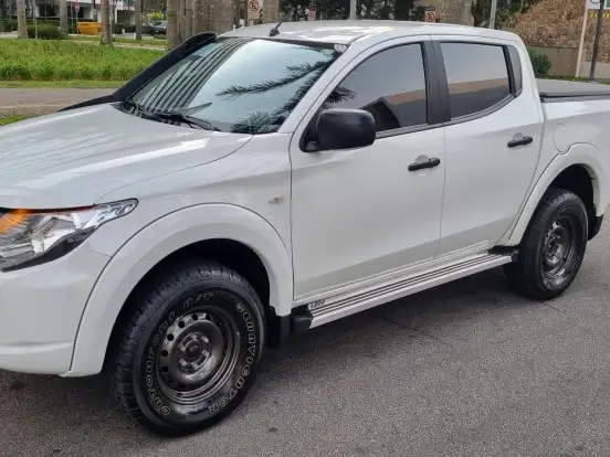 MITSUBISHI-L200 TRITON-2.4 16V TURBO DIESEL GL CD 4X4 MANUAL MITSUBISHI-L200 TRITON-2023
