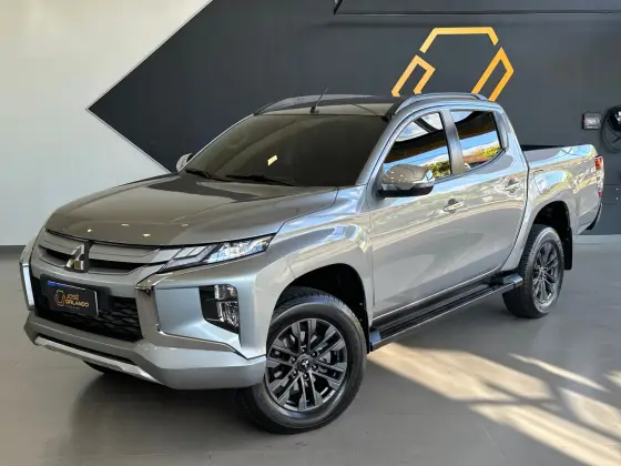 MITSUBISHI L200 TRITON 2.4 16V TURBO DIESEL SPORT HPE CD 4P 4X4 AUTOMÁTICO