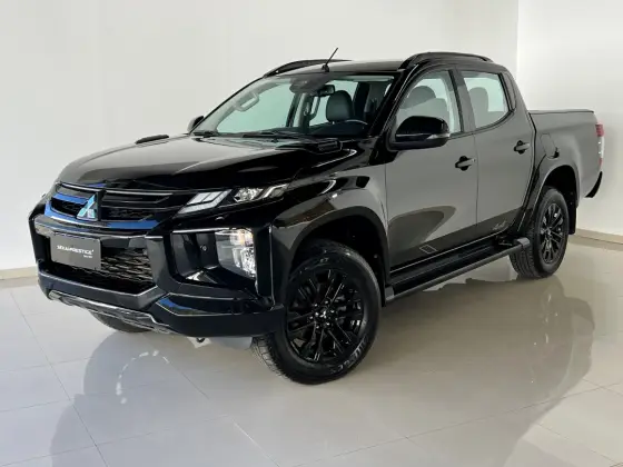 MITSUBISHI L200 TRITON 2.4 16V TURBO DIESEL SPORT HPE-S URBAN CD 4P 4X4 AUTOMÁTICO