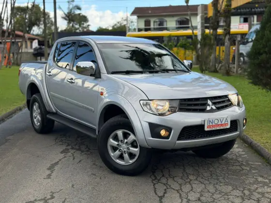MITSUBISHI L200 TRITON 2.4 HLS 4X2 CD 16V FLEX 4P MANUAL