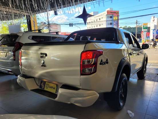 MITSUBISHI-L200 TRITON-2.4 16V TURBO DIESEL SPORT GLX OUTDOOR CD 4P 4X4 MANUAL MITSUBISHI-L200 TRITON-2019