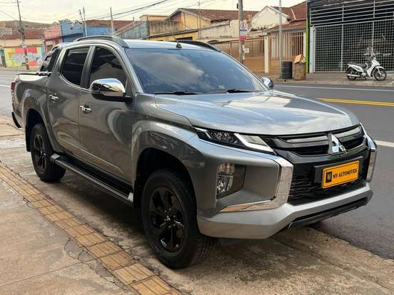 MITSUBISHI-L200 TRITON-2.4 16V TURBO DIESEL SPORT HPE CD 4P 4X4 AUTOMÁTICO MITSUBISHI-L200 TRITON-2024