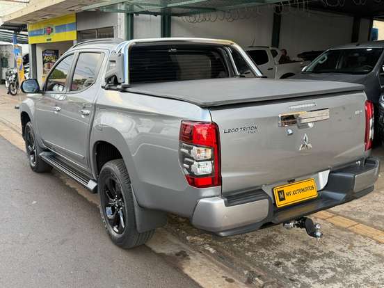 MITSUBISHI-L200 TRITON-2.4 16V TURBO DIESEL SPORT HPE CD 4P 4X4 AUTOMÁTICO MITSUBISHI-L200 TRITON-2024