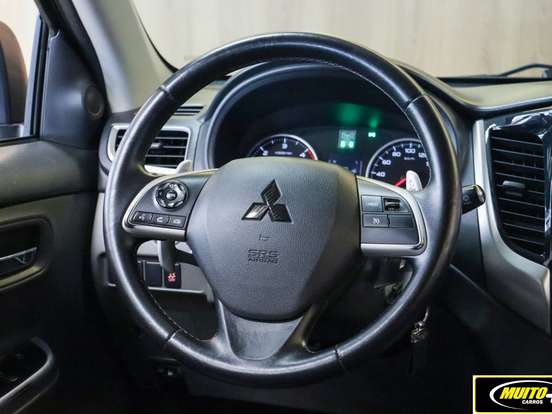 MITSUBISHI-L200 TRITON-2.4 16V TURBO DIESEL SPORT HPE CD 4P 4X4 AUTOMÁTICO MITSUBISHI-L200 TRITON-2017