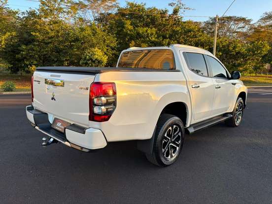 MITSUBISHI-L200 TRITON-2024