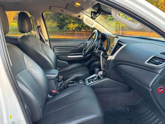 MITSUBISHI-L200 TRITON-2024