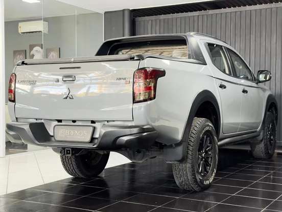 MITSUBISHI-L200 TRITON-2019