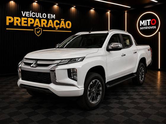 MITSUBISHI L200 TRITON 2.4 16V TURBO DIESEL SPORT HPE-S CD 4P 4X4 AUTOMÁTICO