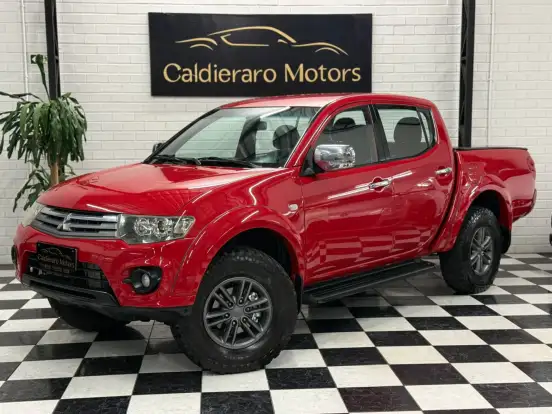 MITSUBISHI-L200 TRITON-3.2 HPE 4X4 CD 16V TURBO INTERCOOLER DIESEL 4P AUTOMÁTICO MITSUBISHI-L200 TRITON-2015