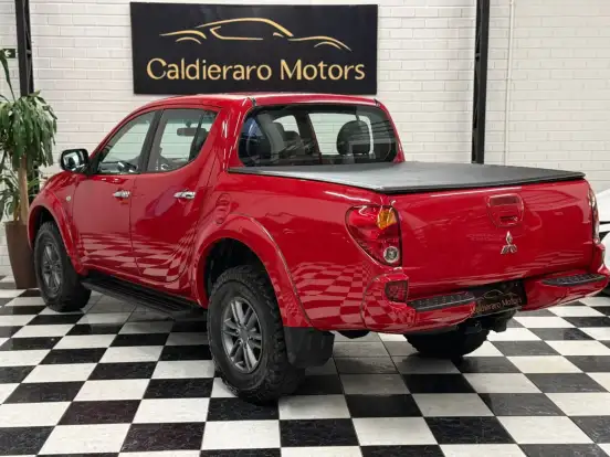 MITSUBISHI-L200 TRITON-2015
