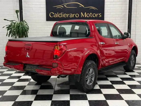 MITSUBISHI-L200 TRITON-2015