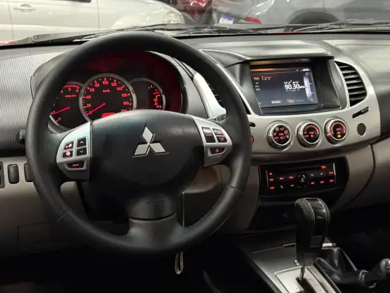 MITSUBISHI-L200 TRITON-2015