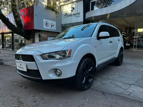 MITSUBISHI-OUTLANDER-2013