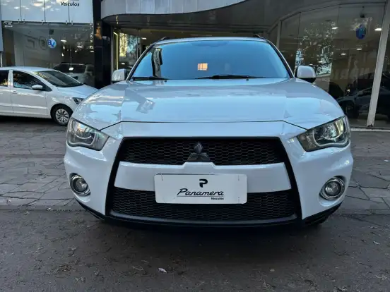 MITSUBISHI-OUTLANDER-2013