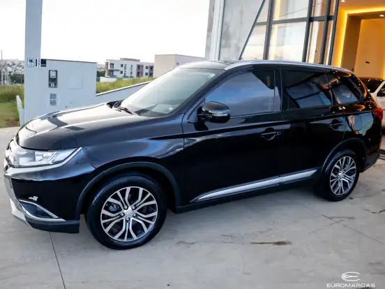 MITSUBISHI-OUTLANDER-2.0 COMFORT 16V GASOLINA 4P AUTOMÁTICO MITSUBISHI-OUTLANDER-2017